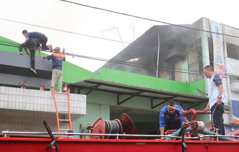Ilustrasi Genset Meledak, BRI Cianjur Terbakar